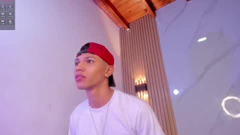 Snapshot of im_sebaslopez chatting on February 28, 3:37 am im_sebaslopez online show from February 28, 3:37 am