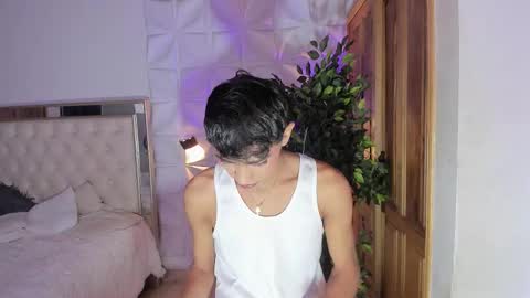 Snapshot of im_sebaslopez chatting on November 20, 11:43 am im_sebaslopez online show from November 20, 11:43 am