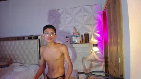 Snapshot of im_sebaslopez chatting on December 15, 11:36 am im_sebaslopez online show from December 15, 11:36 am