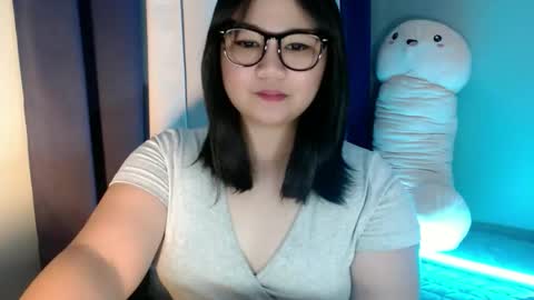 Snapshot of im_ur_cutiewife chatting on October 24, 5:59 am cherryl online show from October 24, 5:59 am