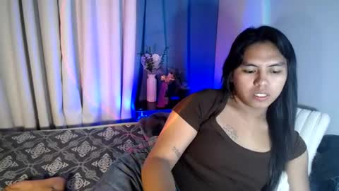 Snapshot of im_ur_girl_demure chatting on July 2, 9:43 pm kyline online show from July 2, 9:43 pm