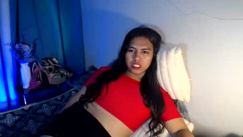 Snapshot of im_ur_girl_demure chatting on July 9, 8:13 pm kyline online show from July 9, 8:13 pm