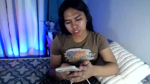 Snapshot of im_ur_girl_demure chatting on July 13, 7:44 am kyline online show from July 13, 7:44 am