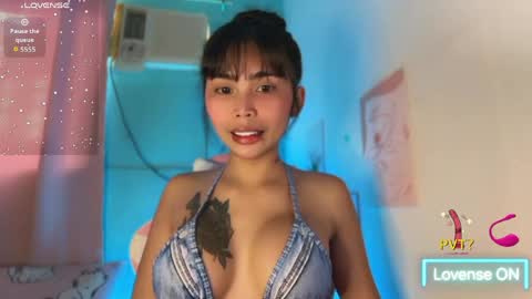 Ms. M online show from June 5, 11:43 pm