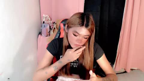 im_yourfairyannaxx online show from February 25, 1:04 am