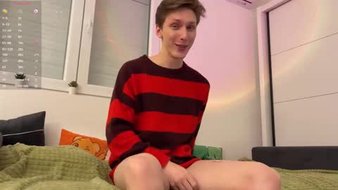 Snapshot of imadri chatting on December 16, 5:29 pm Adrian online show from December 16, 5:29 pm