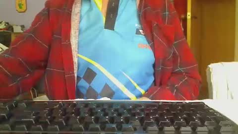 Snapshot of imaussiechris chatting on November 24, 11:04 pm Aussie Guy online show from November 24, 11:04 pm