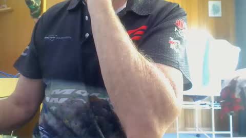 Aussie Guy online show from February 15, 11:01 pm