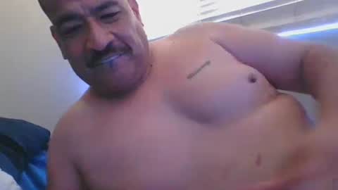 Snapshot of imbackmandosuknw chatting on January 2, 5:18 pm imbackmandosuknw online show from January 2, 5:18 pm