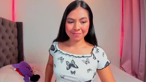 Snapshot of imdayaadams chatting on January 25, 5:18 am Dayana  online show from January 25, 5:18 am