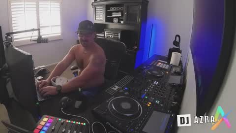 DJ Azra online show from October 12, 10:20 pm