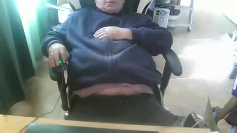 Snapshot of imici76 chatting on March 6, 9:50 am imici76 online show from March 6, 9:50 am