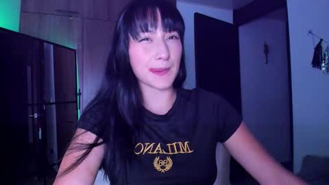 Snapshot of imlenka chatting on January 10, 12:23 am Lenka online show from January 10, 12:23 am