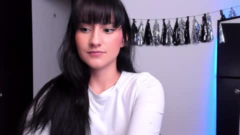 Snapshot of imlenka chatting on February 6, 11:30 pm Lenka online show from February 6, 11:30 pm