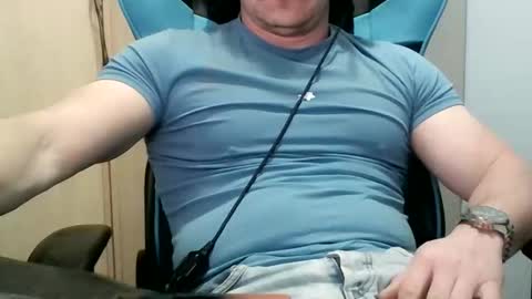 imlovesexmachine69 online show from April 29, 8:26 pm