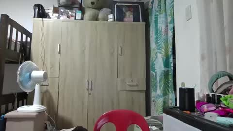 Snapshot of immaculate02 chatting on December 12, 1:49 pm Immaculate02 online show from December 12, 1:49 pm