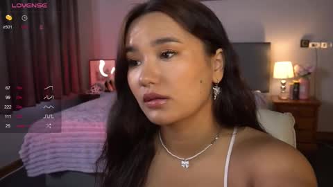 Snapshot of immahawaii chatting on February 17, 3:25 am Imma online show from February 17, 3:25 am