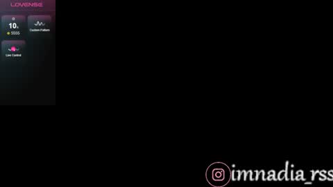 Snapshot of imnadiaroses chatting on June 25, 4:23 am Nadia online show from June 25, 4:23 am