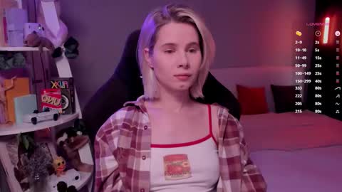 Snapshot of imnotmia chatting on January 19, 12:20 pm Mia online show from January 19, 12:20 pm