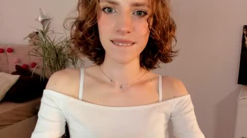 Snapshot of imogensy chatting on June 14, 2:19 pm my name Imo Fansly online show from June 14, 2:19 pm