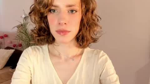 Snapshot of imogensy chatting on June 15, 2:19 pm my name Imo Fansly online show from June 15, 2:19 pm