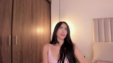 sarah online show from November 15, 9:32 pm