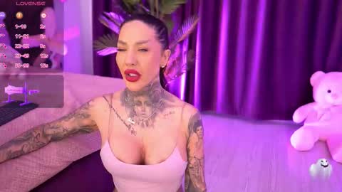 Scarlet online show from November 30, 7:01 am