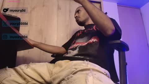 Daniel   thumb up me please its important Im new INDEPENDENT MODEL online show from May 2, 6:29 am