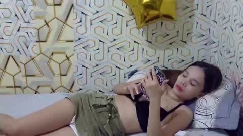 Snapshot of imyourgirl_vanessa26 chatting on August 5, 6:38 am Im sad because im lonely wish help me here online show from August 5, 6:38 am