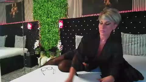 Snapshot of inanna_ishtar1 chatting on July 17, 9:16 am inanna_ishtar1 online show from July 17, 9:16 am