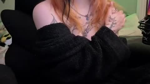 Snapshot of inarafoxxx chatting on July 11, 10:33 pm Inarafoxx online show from July 11, 10:33 pm