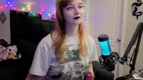 Snapshot of inarafoxxx chatting on July 28, 2:29 am Inarafoxx online show from July 28, 2:29 am