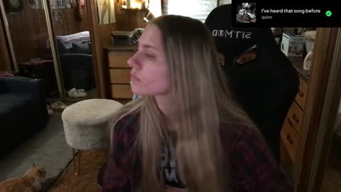 Snapshot of incognitoqueen chatting on January 26, 6:59 am Carter online show from January 26, 6:59 am