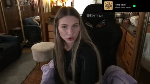 Snapshot of incognitoqueen chatting on February 2, 7:41 am Carter online show from February 2, 7:41 am