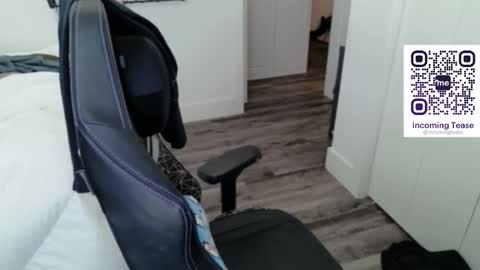 incomingtease online show from February 10, 6:01 pm