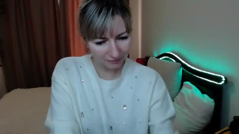 incredible_ariela online show from December 21, 10:39 am