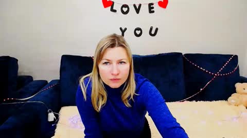 incredible_ariela online show from February 5, 10:09 am