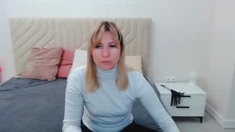 incredible_ariela online show from May 31, 10:33 am