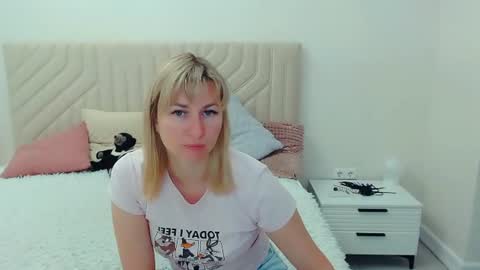 incredible_ariela online show from July 1, 8:38 am