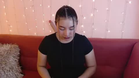 Snapshot of incredible_foxxy chatting on July 27, 4:19 am incredible_foxxy online show from July 27, 4:19 am