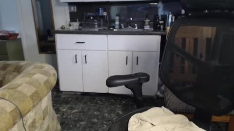 Snapshot of independent_mark chatting on February 17, 4:59 pm Mark online show from February 17, 4:59 pm