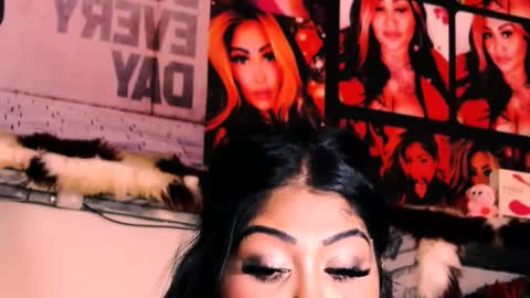 Snapshot of indian_dreamgirl chatting on September 13, 3:45 pm Bella Ambrosia online show from September 13, 3:45 pm