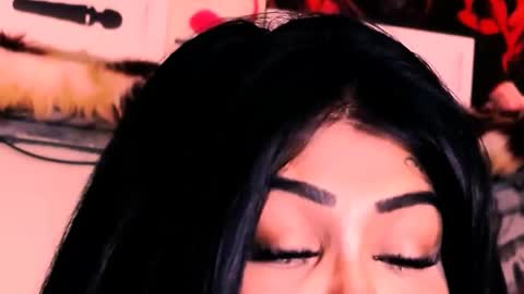 Snapshot of indian_dreamgirl chatting on November 28, 1:41 am Bella Ambrosia online show from November 28, 1:41 am