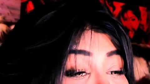 Snapshot of indian_dreamgirl chatting on May 11, 4:04 pm Bella Ambrosia online show from May 11, 4:04 pm
