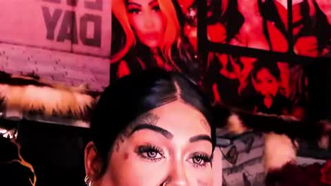 Snapshot of indian_dreamgirl chatting on June 13, 10:57 am Bella Ambrosia online show from June 13, 10:57 am