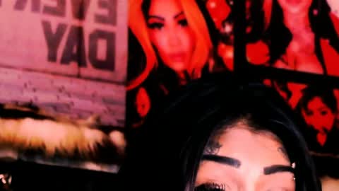 Snapshot of indian_dreamgirl chatting on July 13, 3:48 pm Bella Ambrosia online show from July 13, 3:48 pm