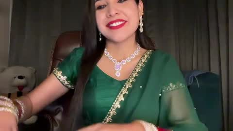 Snapshot of indian_meenakshi_69 chatting on May 8, 7:03 am priya online show from May 8, 7:03 am