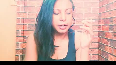 indian_spice_girl online show from July 3, 8:21 am