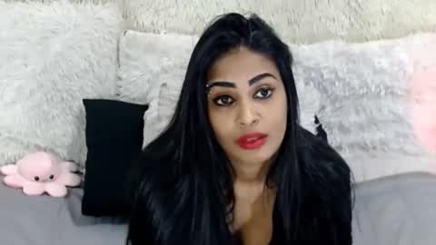 Jazmin online show from May 15, 10:50 pm