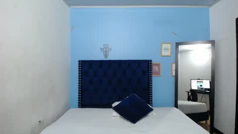 Snapshot of indian_whore18 chatting on January 17, 3:45 am indian_whore18 online show from January 17, 3:45 am